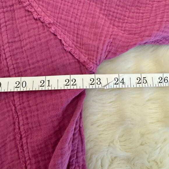 Free People Beach Day Magenta Frayed Hem Henley Pullover Top Oversized Small - Picture 9 of 11